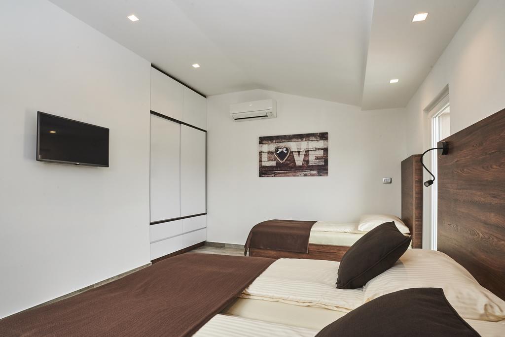 Apartments Tre Perle Umag Exterior foto
